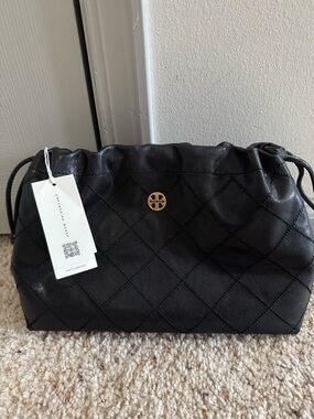 Tory Burch Willa Large E/W Drawstring Bag